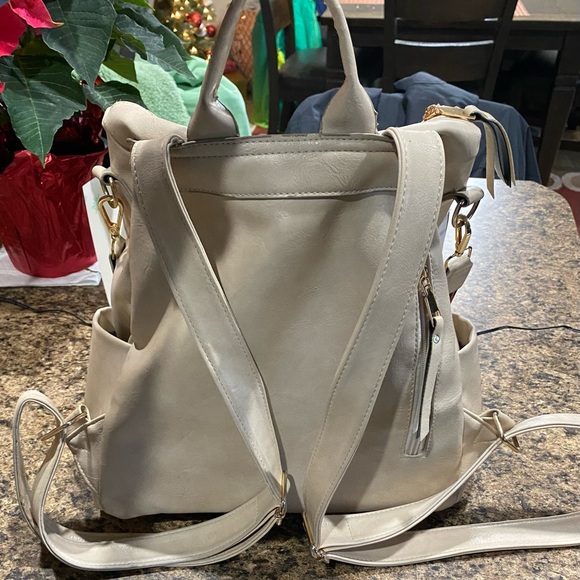 Used Vegan Tan Guitar Strap Backpack - Picture 3 of 5